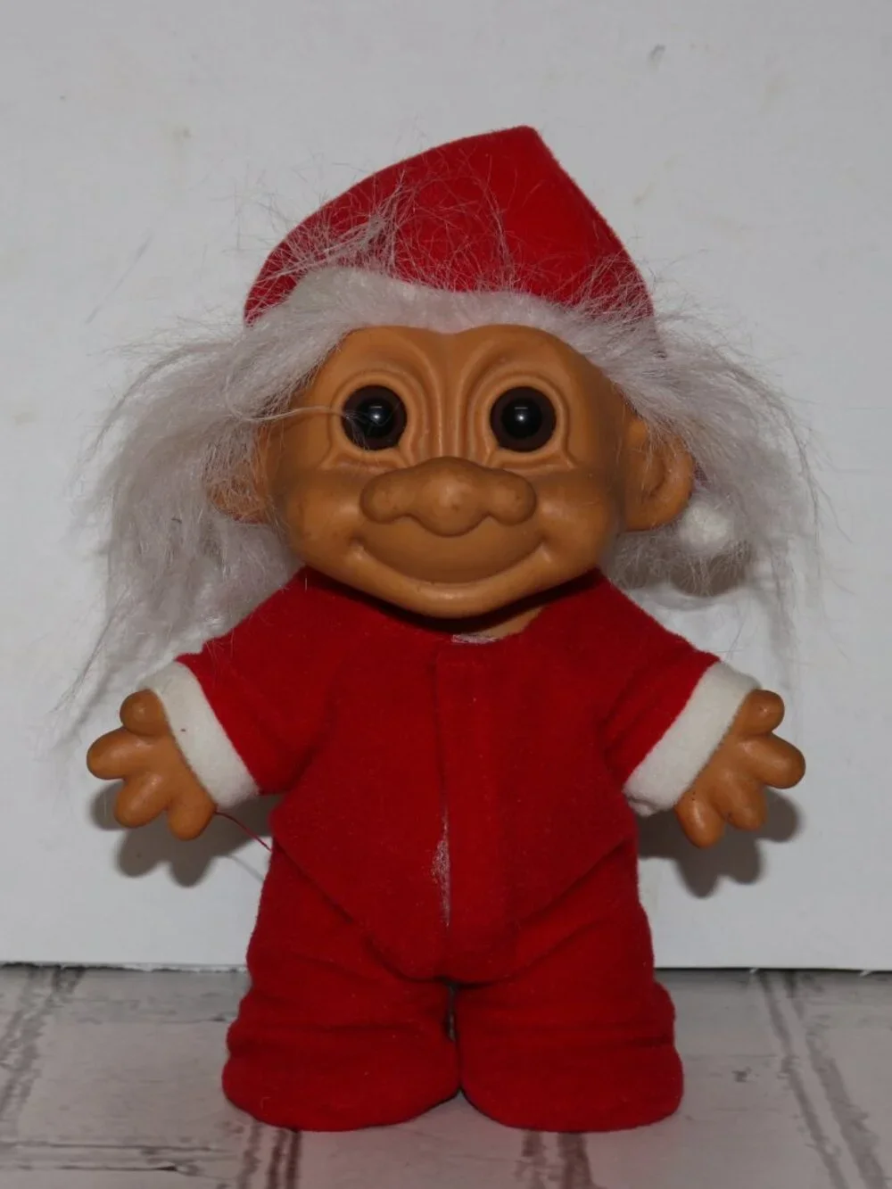 🎅 Vintage Santa Troll Doll · 8